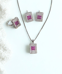 Alternative view of Necklace Set