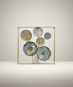 LuxeMetal Frame – Elegant Decorative Frame for Home & Office