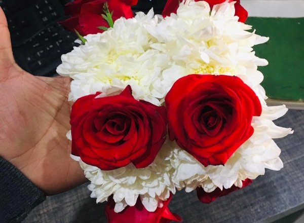 Fresh Flower Gajra Price in 2026?